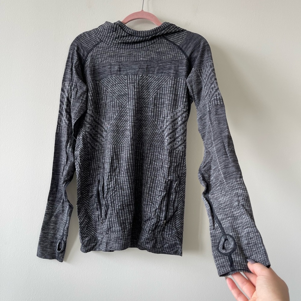 Lululemon Gray Long Sleeve Hooded Shirt Size 12